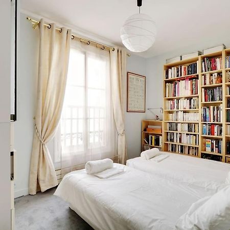 Apartamento Sejour Au Pied De La Tour Eiffel París Exterior foto